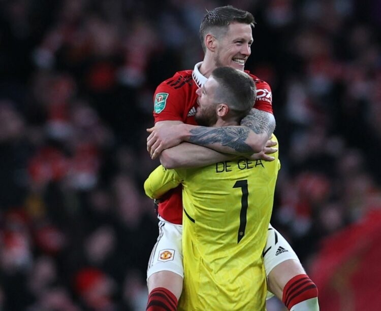 Striker Wout Weghorst dan kiper David de Gea harus menyiapkan diri karena Manchester United sudah dinanti Liverpool, tengah malam ini WIB.
